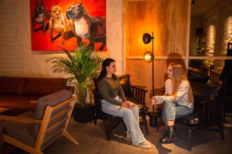 После шоу я открыла портал во вселенную хейта: Анастасия Быкова из Твери рассказала о победе в шоу «Ярче звезд» и о том, что важно на сцене