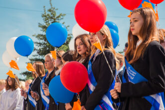 Игорь Руденя поздравил выпускников Тверской области с получением школьных аттестатов