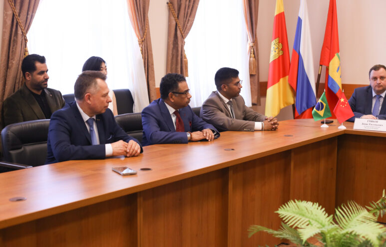 В Тверской области проходят мероприятия «Народы БРИКС выбирают жизнь» В Тверской области проходят мероприятия Международной социально-культурной программы «Народы БРИКС выбирают жизнь»