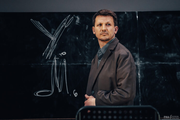 У. М.: Как сходить в ЭТОТ ТЕАТР и не сойти с ума У. М.: Как сходить в Этот театр и не сойти с ума