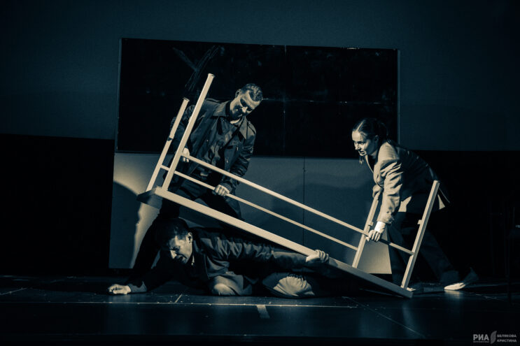 У. М.: Как сходить в ЭТОТ ТЕАТР и не сойти с ума