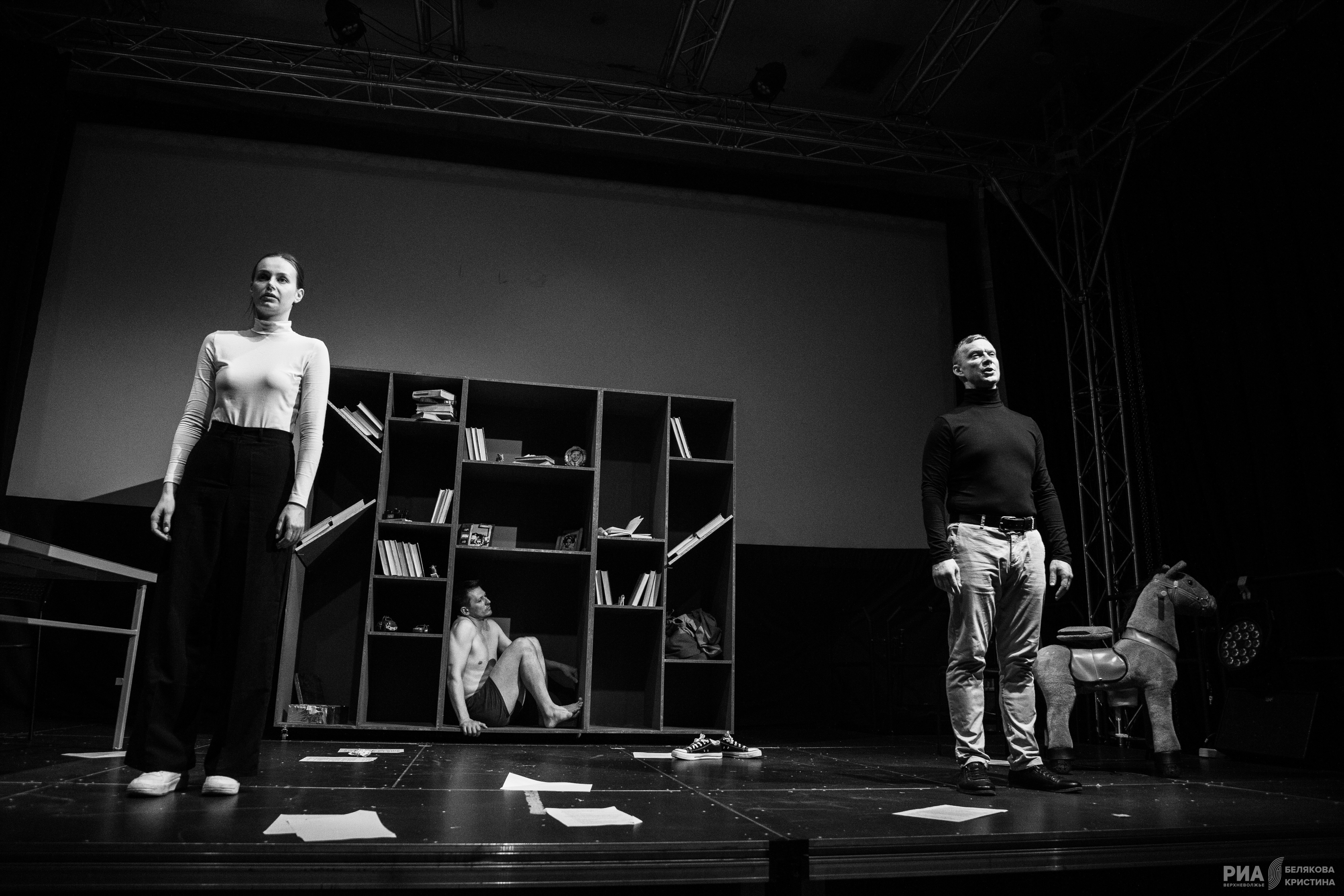 У. М.: Как сходить в ЭТОТ ТЕАТР и не сойти с ума