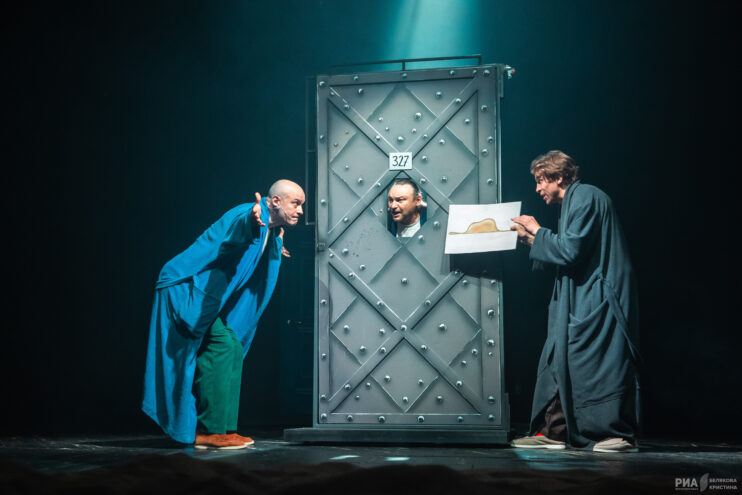 Уже не Маленький принц: В Тверском ТЮЗе герой отправился на поиски своего внутреннего ребенка