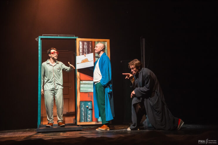 Уже не Маленький принц: В Тверском ТЮЗе герой отправился на поиски своего внутреннего ребенка