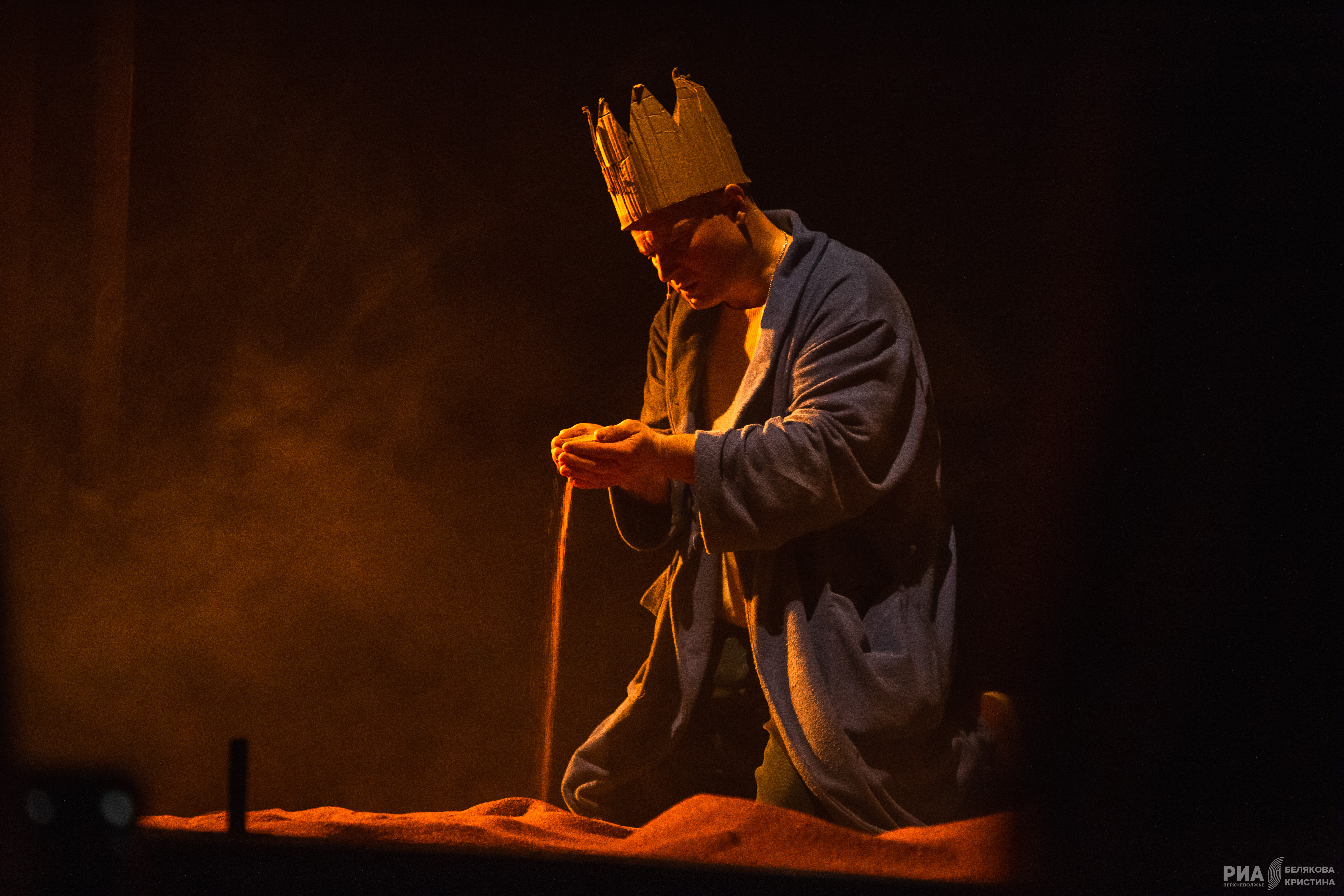 Уже не Маленький принц: В Тверском ТЮЗе герой отправился на поиски своего внутреннего ребенка