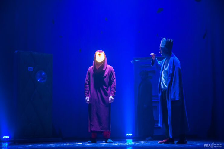 Уже не Маленький принц: В Тверском ТЮЗе герой отправился на поиски своего внутреннего ребенка