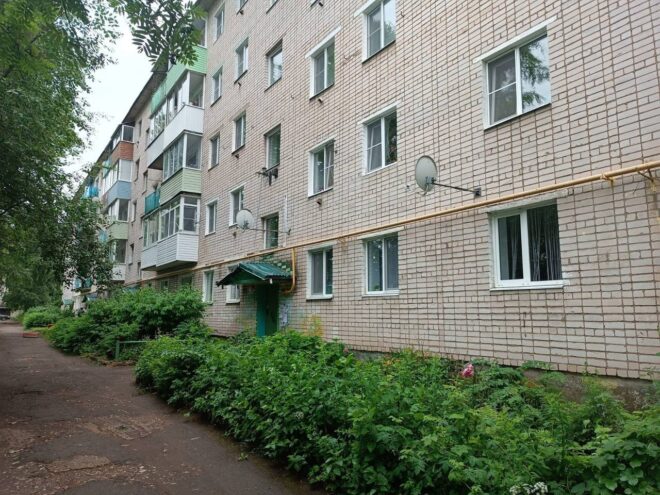 В Вышнем Волочке из окна выпал 3-летний ребенок В Вышнем Волочке из окна выпал 3-летний ребенок
