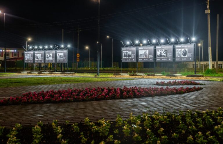 Уличную фотовыставку открыли в Лихославле Уличную фотовыставку открыли в Лихославле