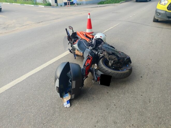 В Твери 7-летняя девочка переходила дорогу вне перехода и попала под колеса мотоцикла В Твери 7-летняя девочка переходила дорогу вне перехода и попала под колеса мотоцикла