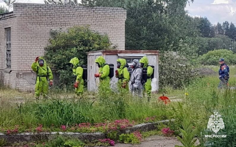 В Тверской области утилизировали баллоны с опасным химическим веществом