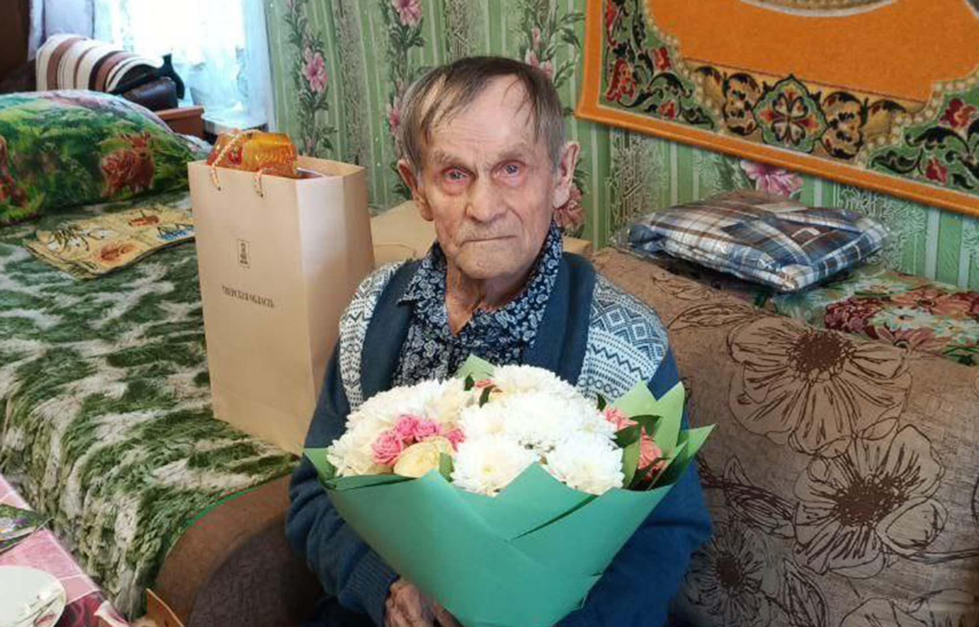 Игорь Руденя поздравил со 100-летним юбилеем участника Великой Отечественной войны Ивана Васильевича Кирина Игорь Руденя поздравил со 100-летним юбилеем участника Великой Отечественной войны Ивана Васильевича Кирина