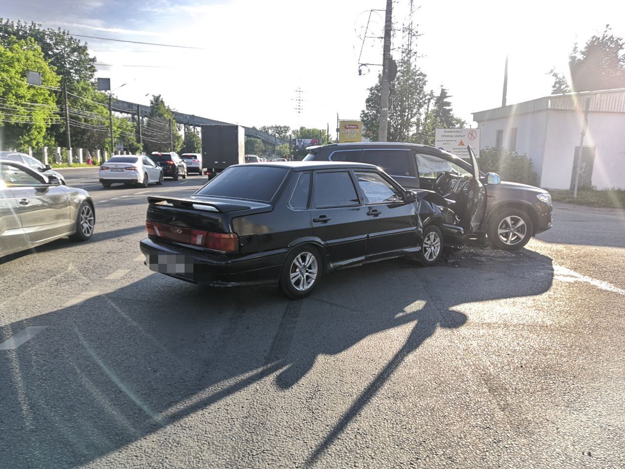 В Твери в столкновении двух автомобилей пострадали два человека В Твери в столкновении двух автомобилей пострадали два человека