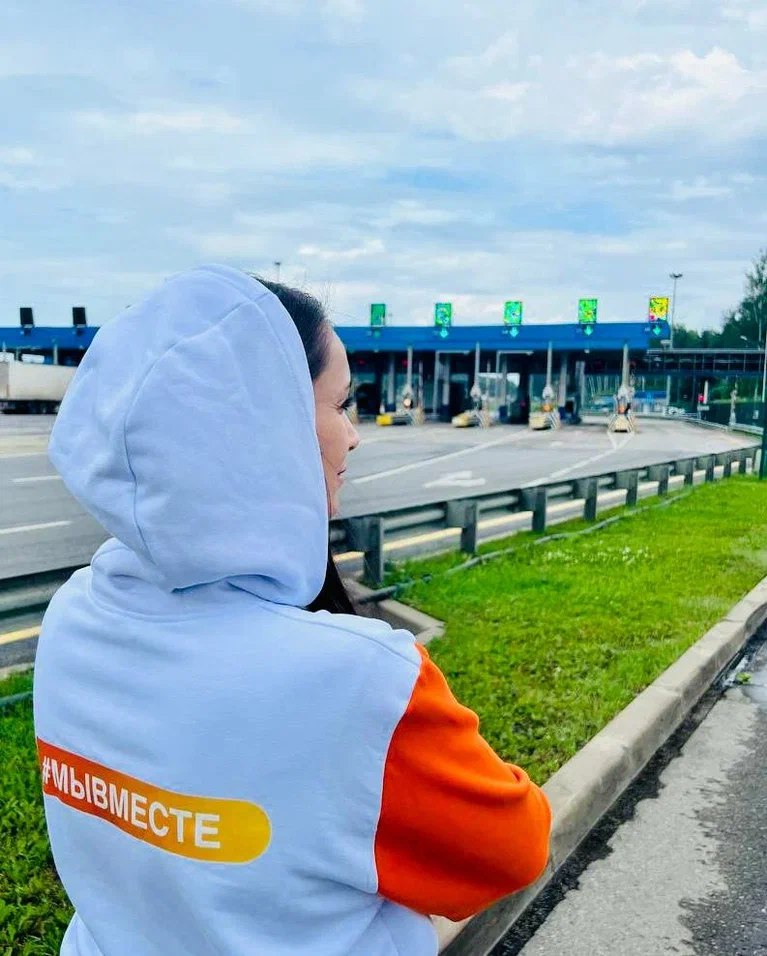 Волонтёры смогут бесплатно перевозить гумгрузы в зону СВО по платным трассам Волонтёры смогут бесплатно перевозить гумгрузы в зону СВО по платным трассам
