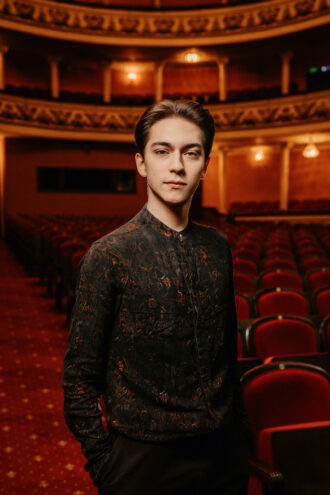 Путь на сцену: Новые лица в Тверском академическом театре драмы