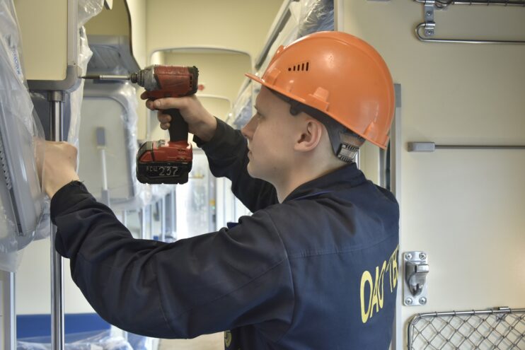 Порядка 60 студентов из разных городов Тверской области и других регионов России проходят производственную практику на ТВЗ