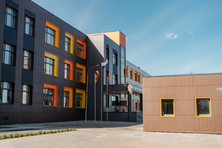 В Твери в 2023 году открылись две школы и новый детский сад В Твери в 2023 году открылись две школы и новый детский сад