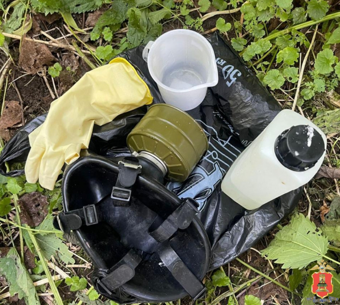 Житель Вышнего Волочка организовал нарколабораторию в тверском лесу