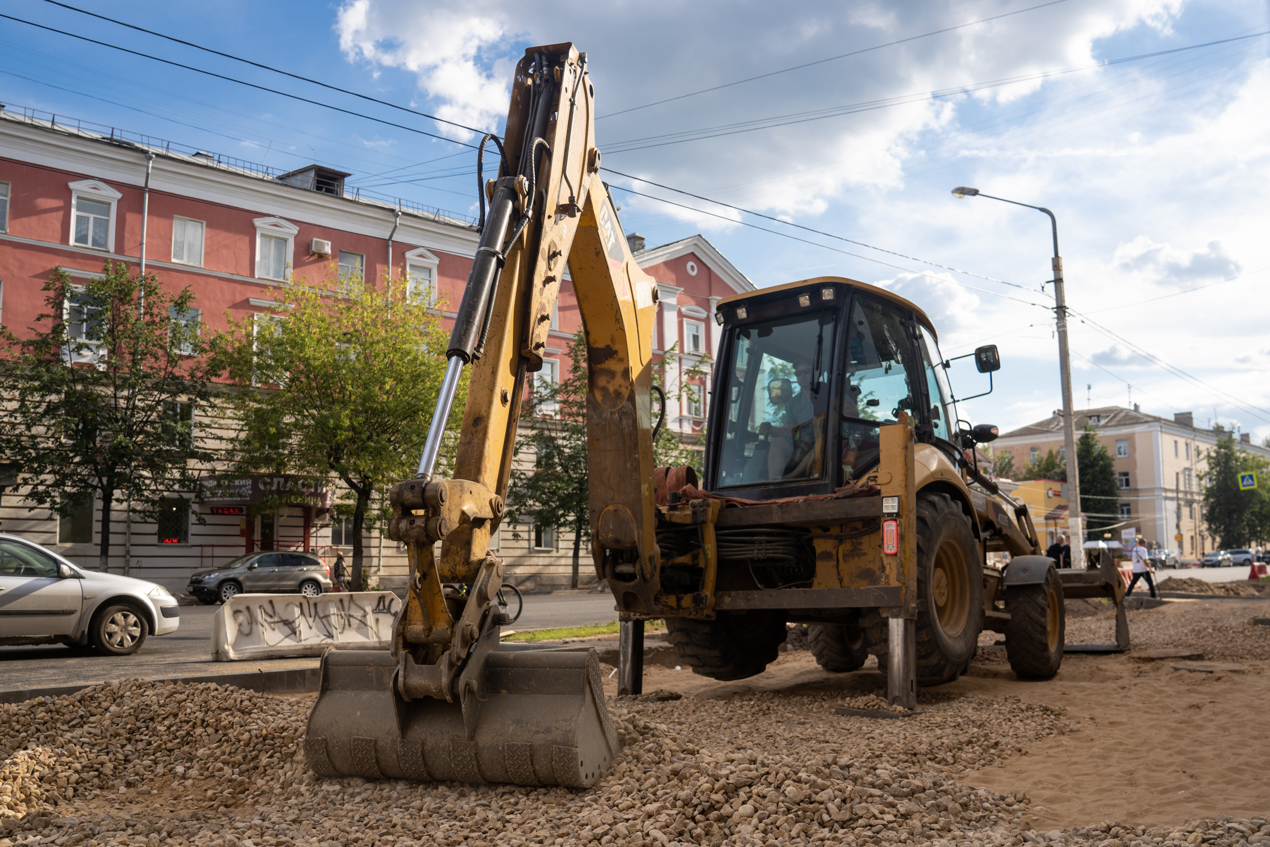 От Западного моста до реконструкции земского училища: Фоторепортаж крупных Тверских строек От Западного моста до реконструкции земского училища: Фоторепортаж крупных Тверских строек