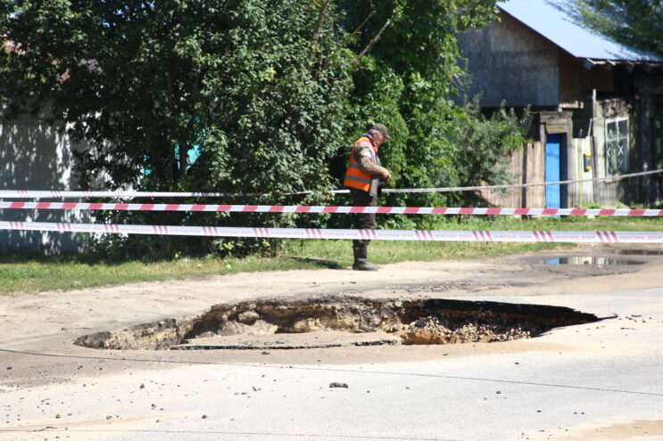 В Твери прокуратура проводит проверку по факту обвала грунта