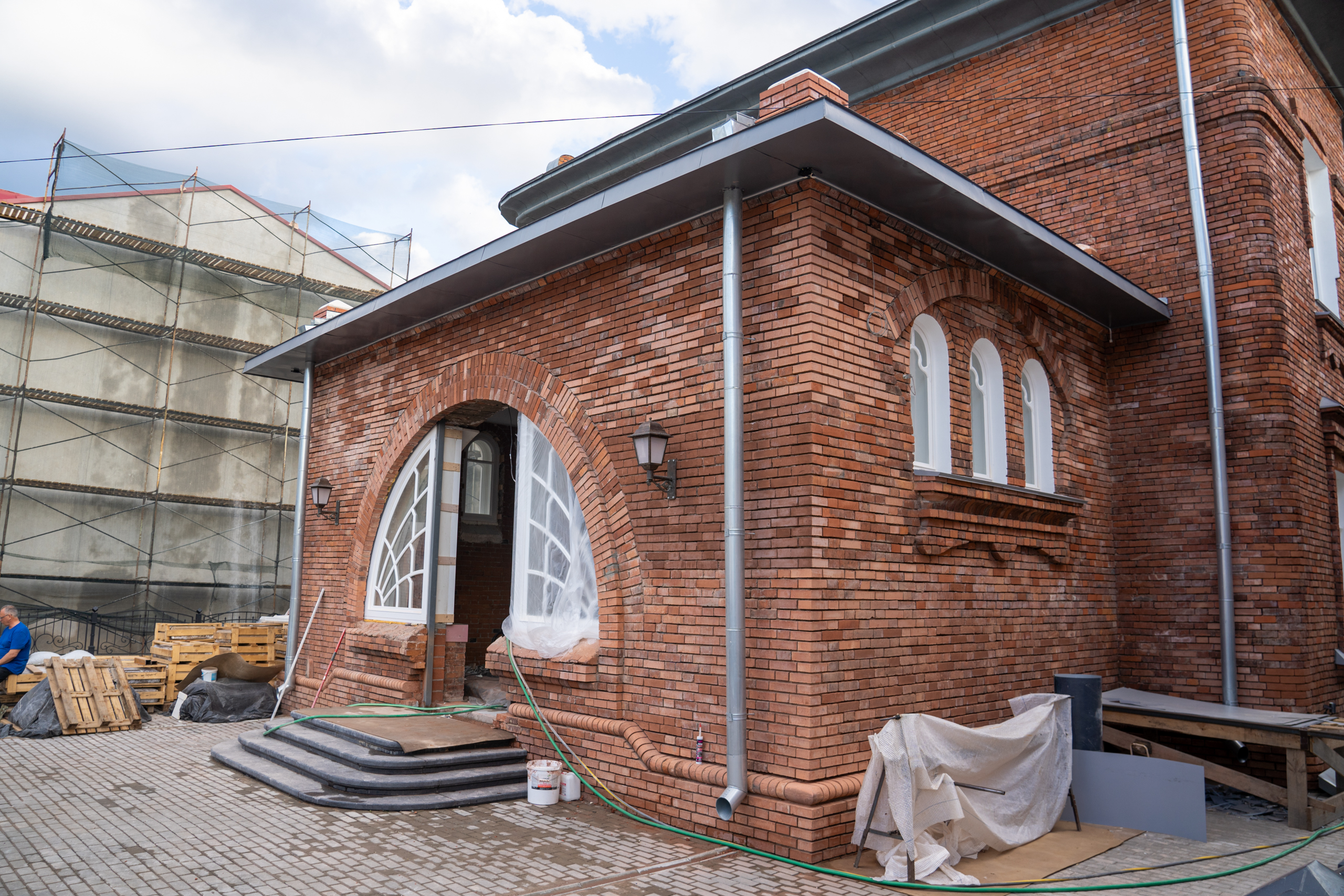 От Западного моста до реконструкции земского училища: Фоторепортаж крупных Тверских строек От Западного моста до реконструкции земского училища: Фоторепортаж крупных Тверских строек