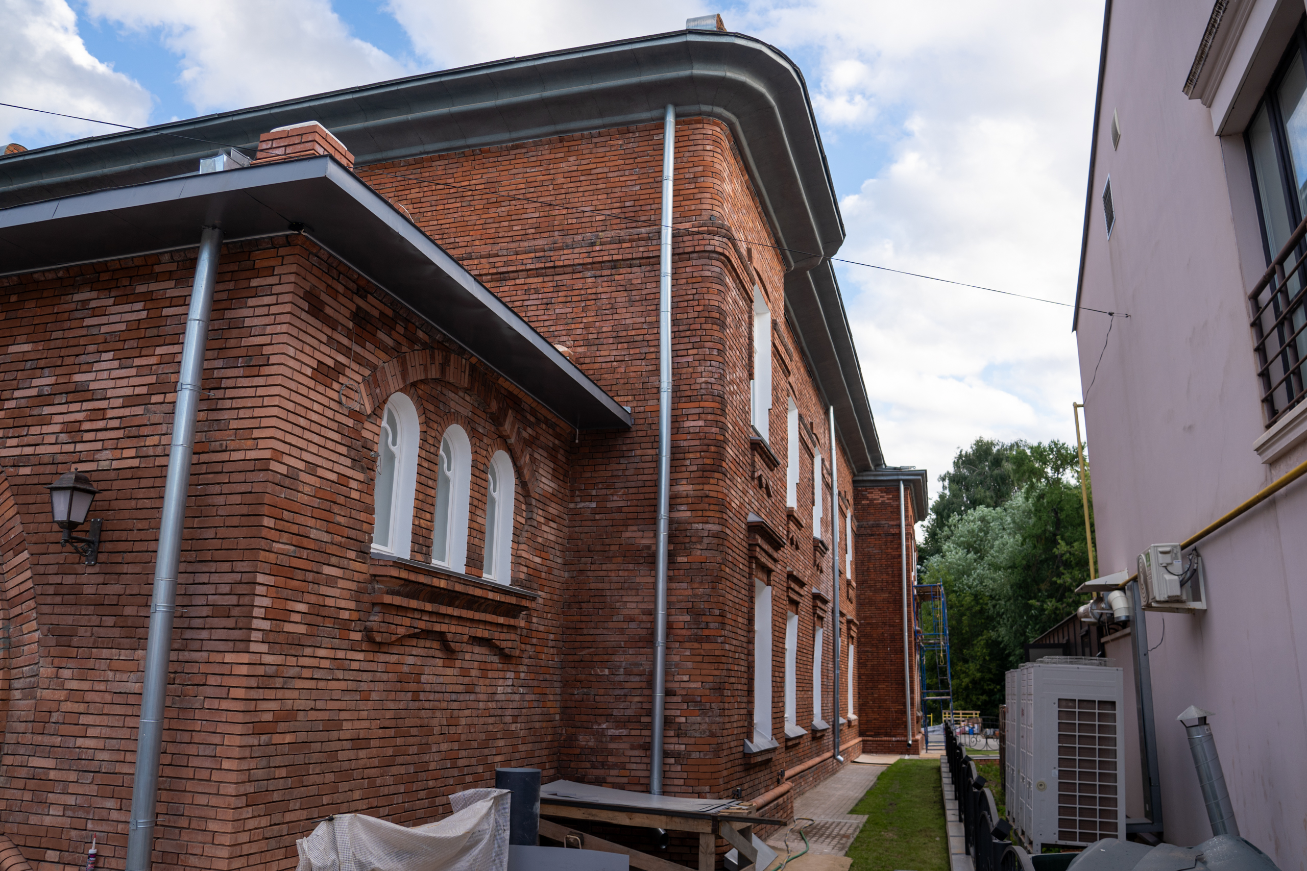 От Западного моста до реконструкции земского училища: Фоторепортаж крупных Тверских строек От Западного моста до реконструкции земского училища: Фоторепортаж крупных Тверских строек