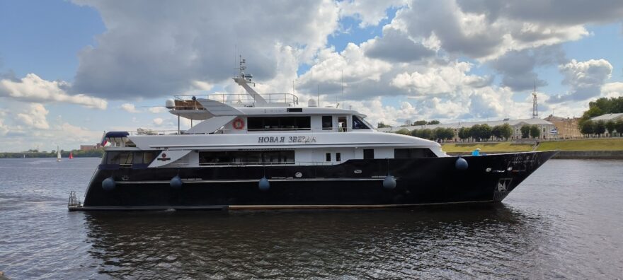 В День ВМФ в Тверь прибыла одна из самых дорогих яхт России В День ВМФ в Тверь прибыла одна из самых дорогих яхт России