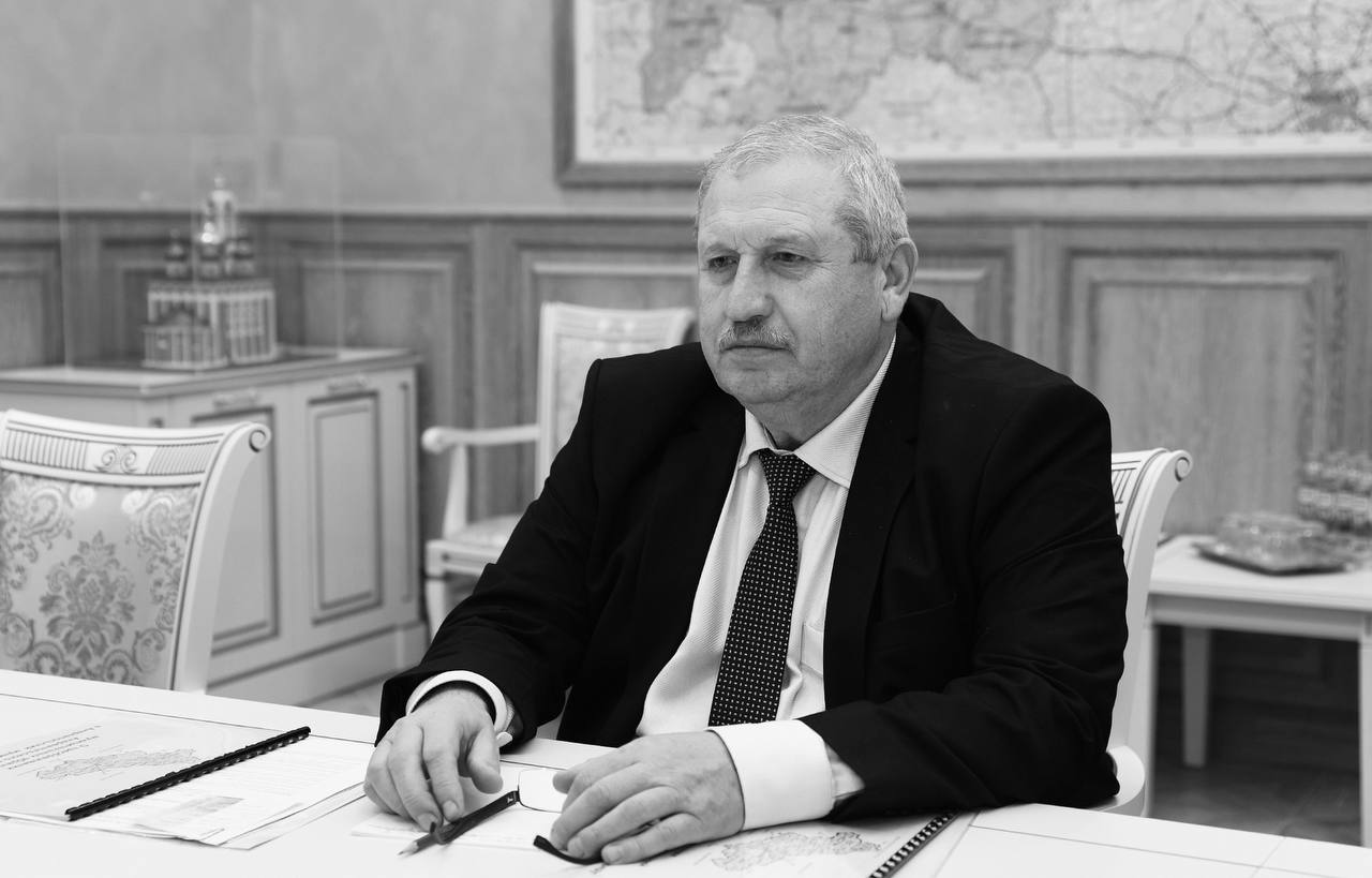 Губернатор Игорь Руденя выразил соболезнования в связи с уходом из жизни главы Андреапольского округа Николая Баранника Губернатор Игорь Руденя выразил соболезнования в связи с уходом из жизни главы Андреапольского округа Николая Баранника