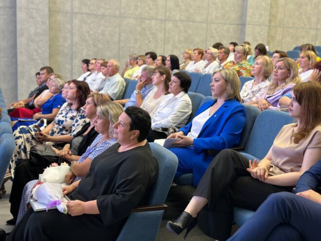 В Тверской области вручили награды лучшим работникам МФЦ В Тверской области вручили награды лучшим работникам МФЦ