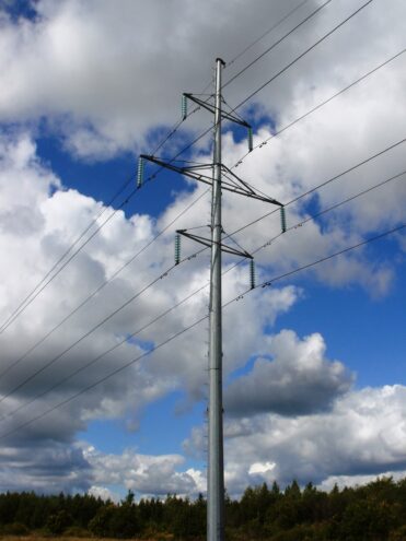 Специалисты «Тверьэнерго» готовы к устранению последствий грозы на территории Верхневолжья