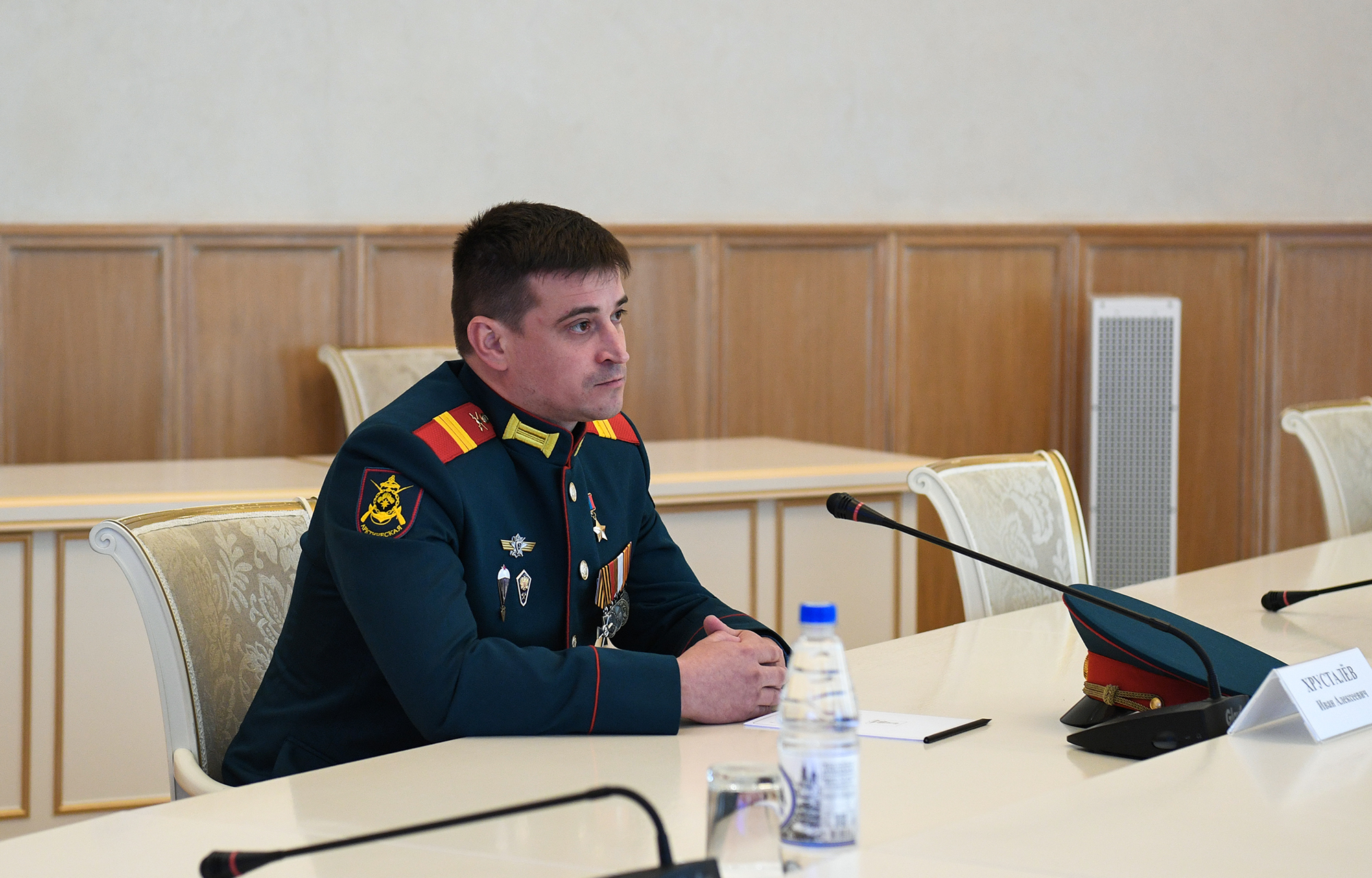 Игорь Руденя и Владимир Васильев провели встречу с Героем России, участником специальной военной операции Иваном Хрусталёвым Игорь Руденя и Владимир Васильев провели встречу с Героем России, участником специальной военной операции Иваном Хрусталёвым