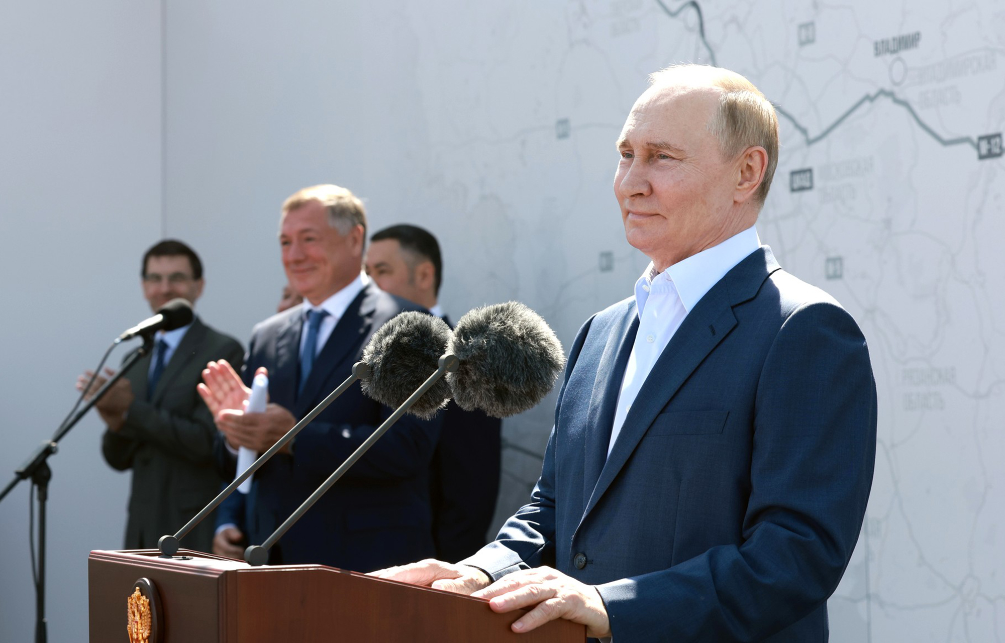 Владимир Путин открыл движение на Северном обходе Твери