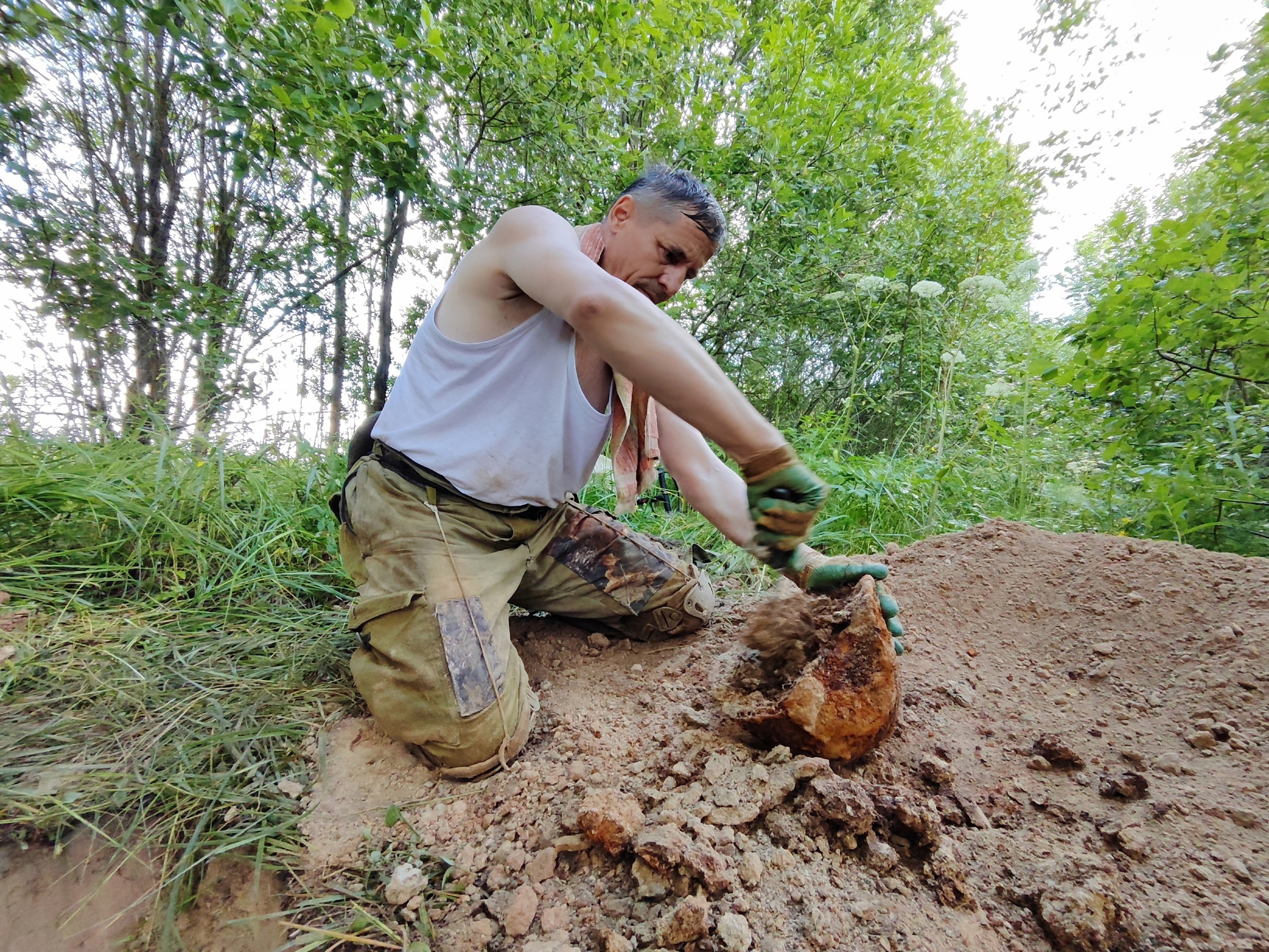 В Ржевском округе нашли останки неизвестного солдата В Ржевском округе нашли останки неизвестного солдата