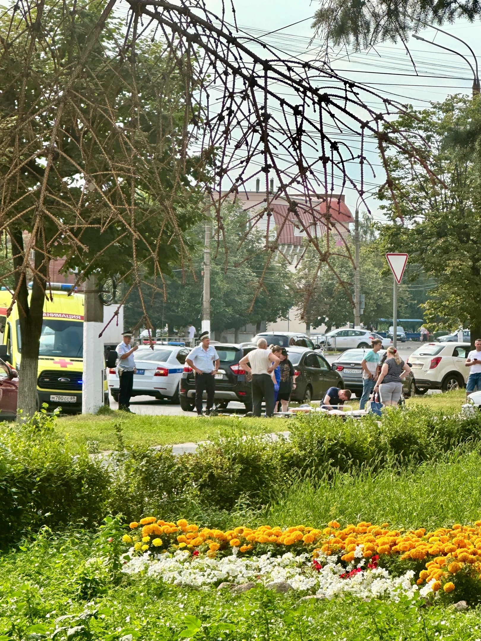 В Твери девушку на самокате сбил водитель БМВ