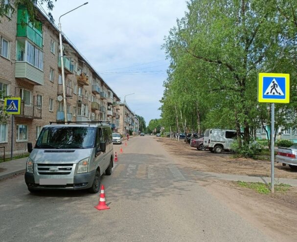 В Тверской области минивэн сбил 18-летнюю девушку В Тверской области минивэн сбил 18-летнюю девушку