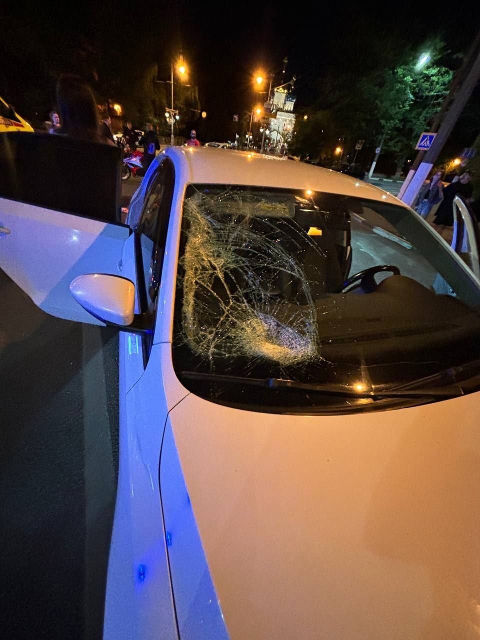 В Твери самокатчик попал в реанимацию после ДТП с автомобилем В Твери самокатчик попал в реанимацию после ДТП с автомобилем