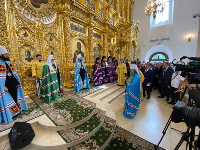 Эксклюзив от РИА Верхневолжье: Что осталось за кадром во время освящения Спасо-Преображенского собора Эксклюзив от РИА Верхневолжье: Что осталось за кадром во время освящения Спасо-Преображенского собора