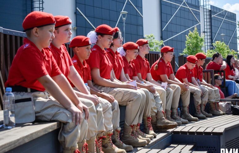В Твери почтили память детей-жертв войны в Донбассе В Твери почтили память детей-жертв войны в Донбассе