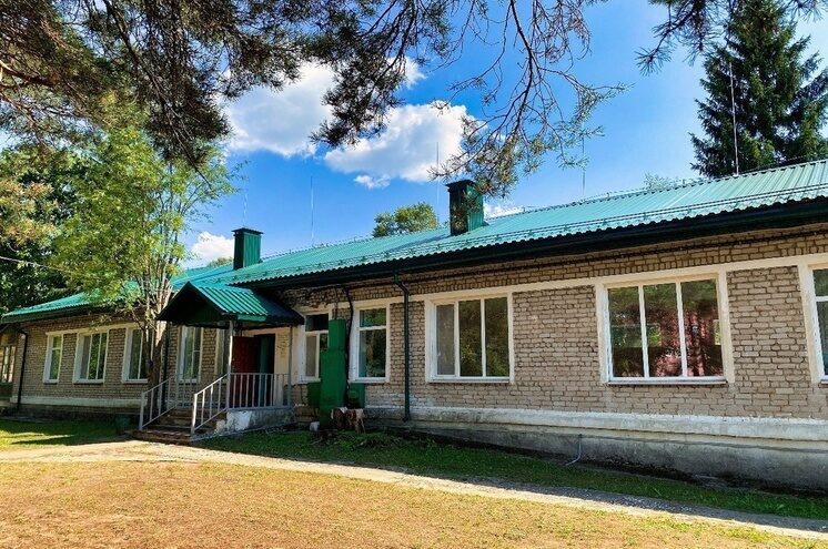 В Андреаполе у детского сада появилась новая крыша