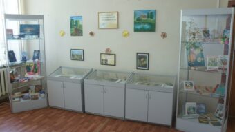 В Нелидовской библиотеке работает книжная выставка «Летний книжный вернисаж» В Нелидовской библиотеке работает книжная выставка «Летний книжный вернисаж»