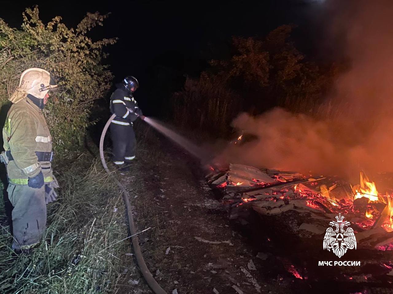 В Тверской области огонь полностью уничтожил дачный дом В Тверской области огонь полностью уничтожил дачный дом