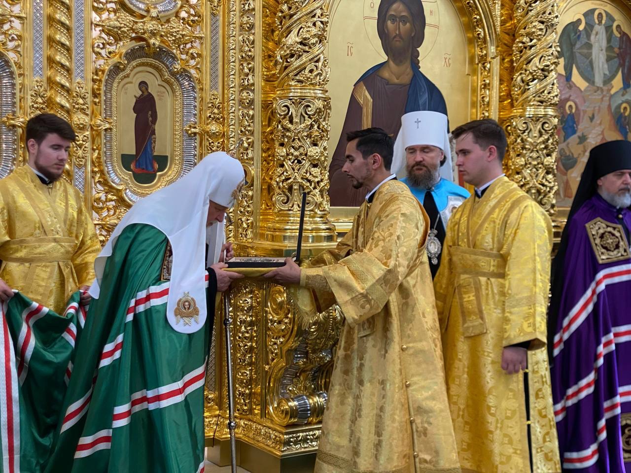 Эксклюзив от РИА Верхневолжье: Что осталось за кадром во время освящения Спасо-Преображенского собора Эксклюзив от РИА Верхневолжье: Что осталось за кадром во время освящения Спасо-Преображенского собора