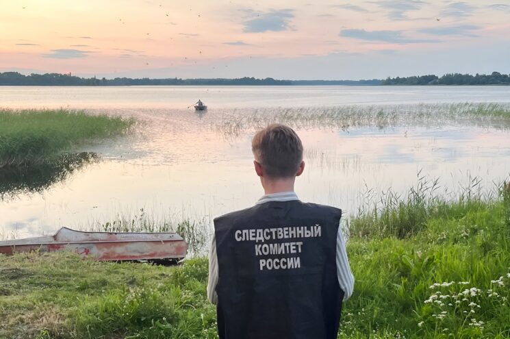 Из озера Селигер в Тверской области достали труп Из озера Селигер в Тверской области достали труп