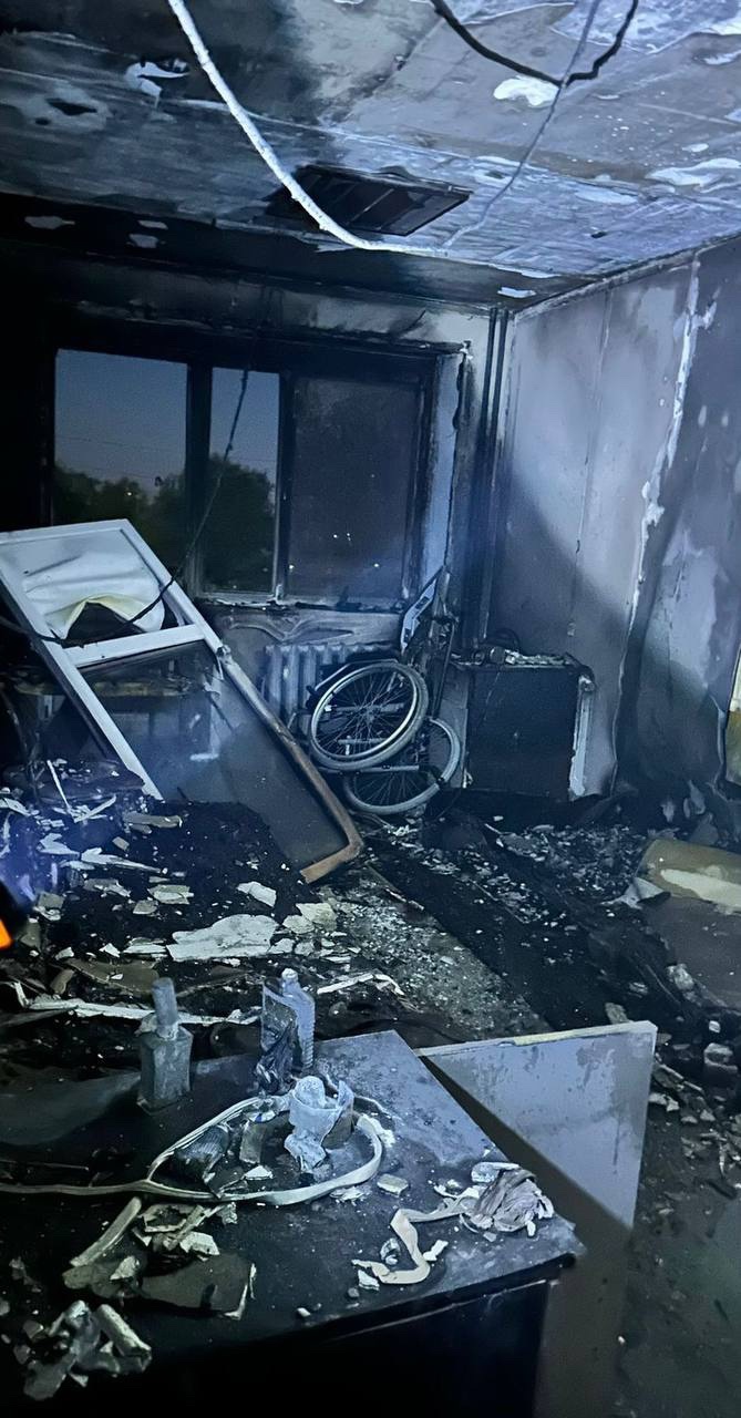 В Вышнем Волочке ночью загорелась комната в доме-интернате для престарелых В Вышнем Волочке ночью загорелась комната в доме-интернате для престарелых