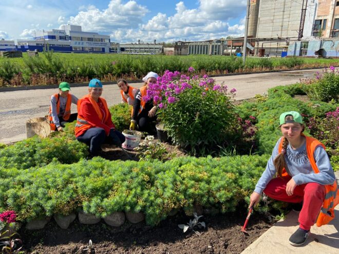 За первое полугодие 2024 года в Тверской области трудоустроено почти 9 тысяч подростков