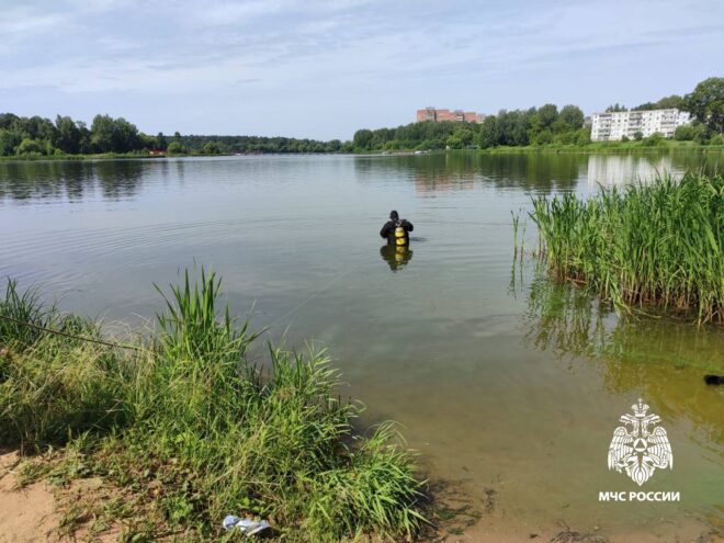 В Конаково водолазы достали из реки утонувшего мужчину