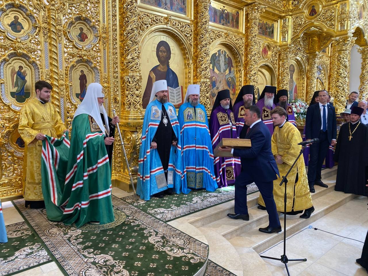 Эксклюзив от РИА Верхневолжье: Что осталось за кадром во время освящения Спасо-Преображенского собора Эксклюзив от РИА Верхневолжье: Что осталось за кадром во время освящения Спасо-Преображенского собора