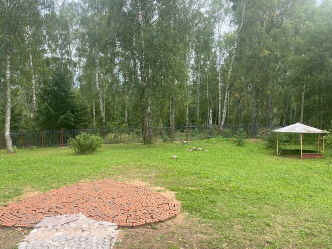 В Ржевском округе подросток повредил палец в бетономешалке В Ржевском округе подросток повредил палец в бетономешалке