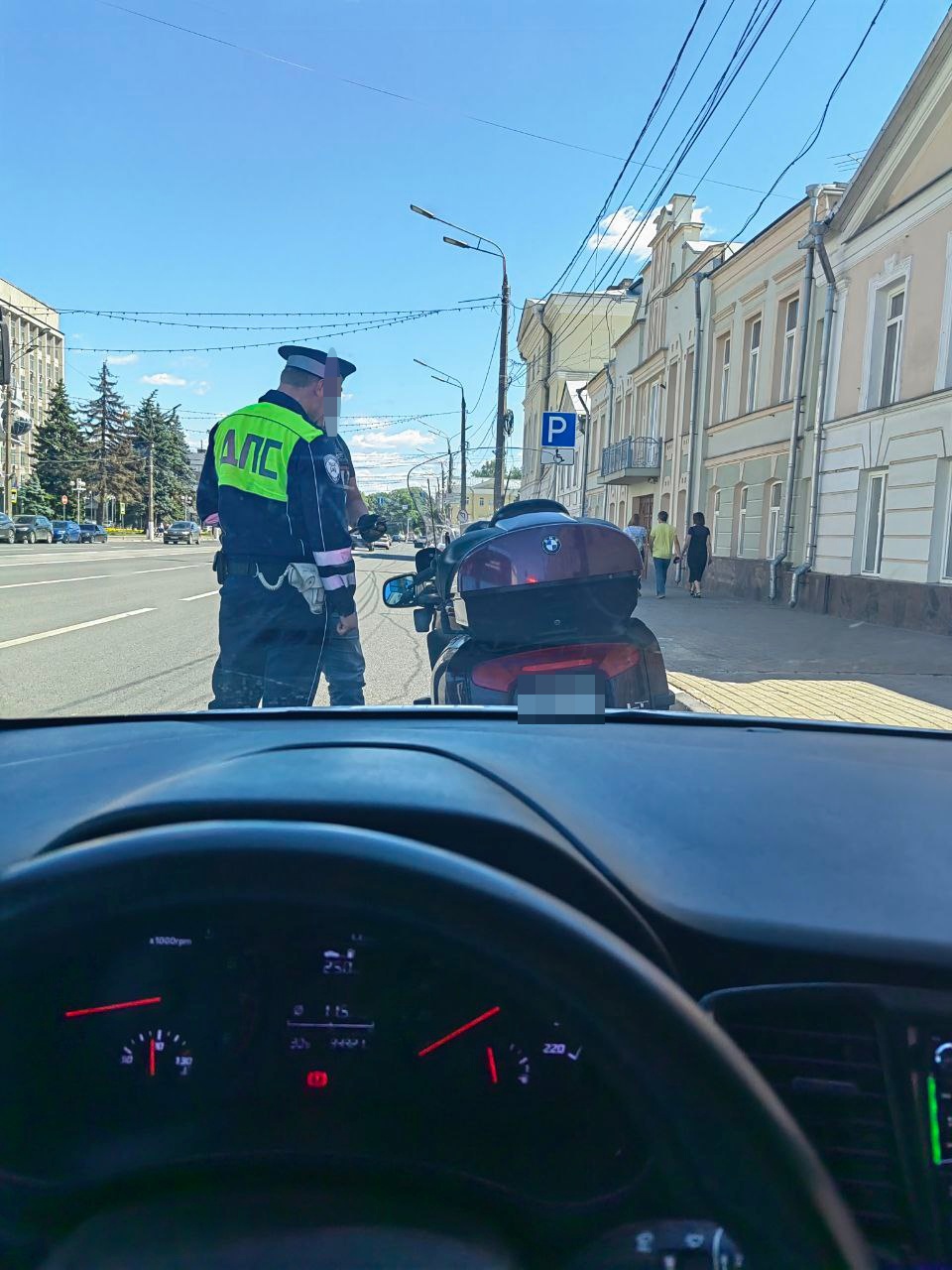В Твери оштрафовали 6 мотоциклистов за нарушение ПДД В Твери оштрафовали 6 мотоциклистов за нарушение ПДД
