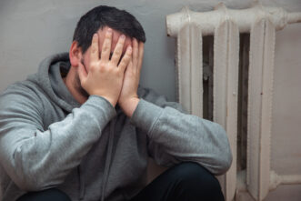 Жителя Тверской области обманули во время покупки газового гриля