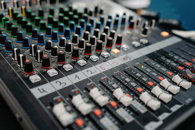 Фестиваль скорости и музыки GARAGE FEST состоится на «Игоре Драйв» Диалог с зумерами: можно ли использовать DFM для бизнеса?